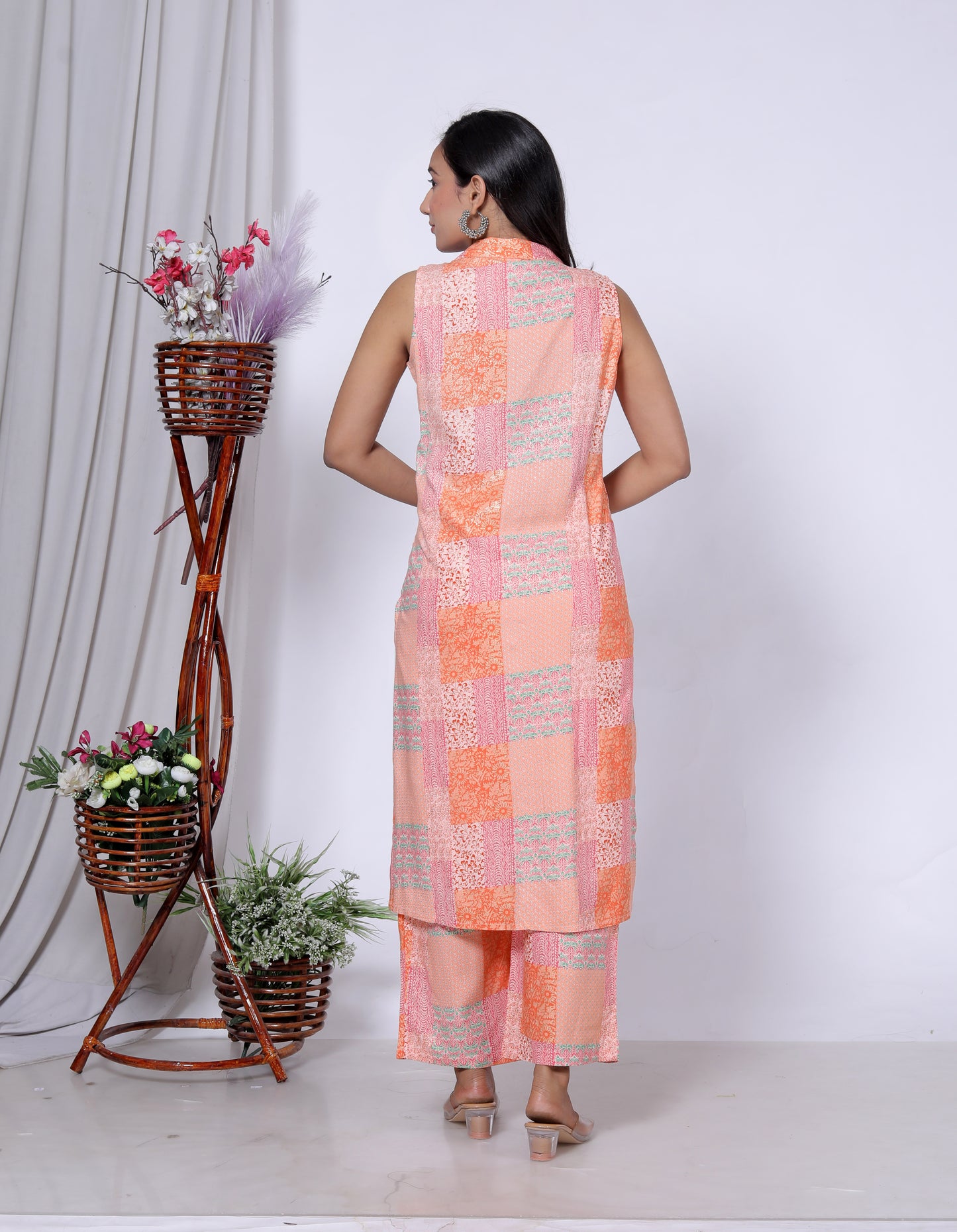 Sakura Women's Lavender Printed Sleeveless Kurta Set with Collared Neck
