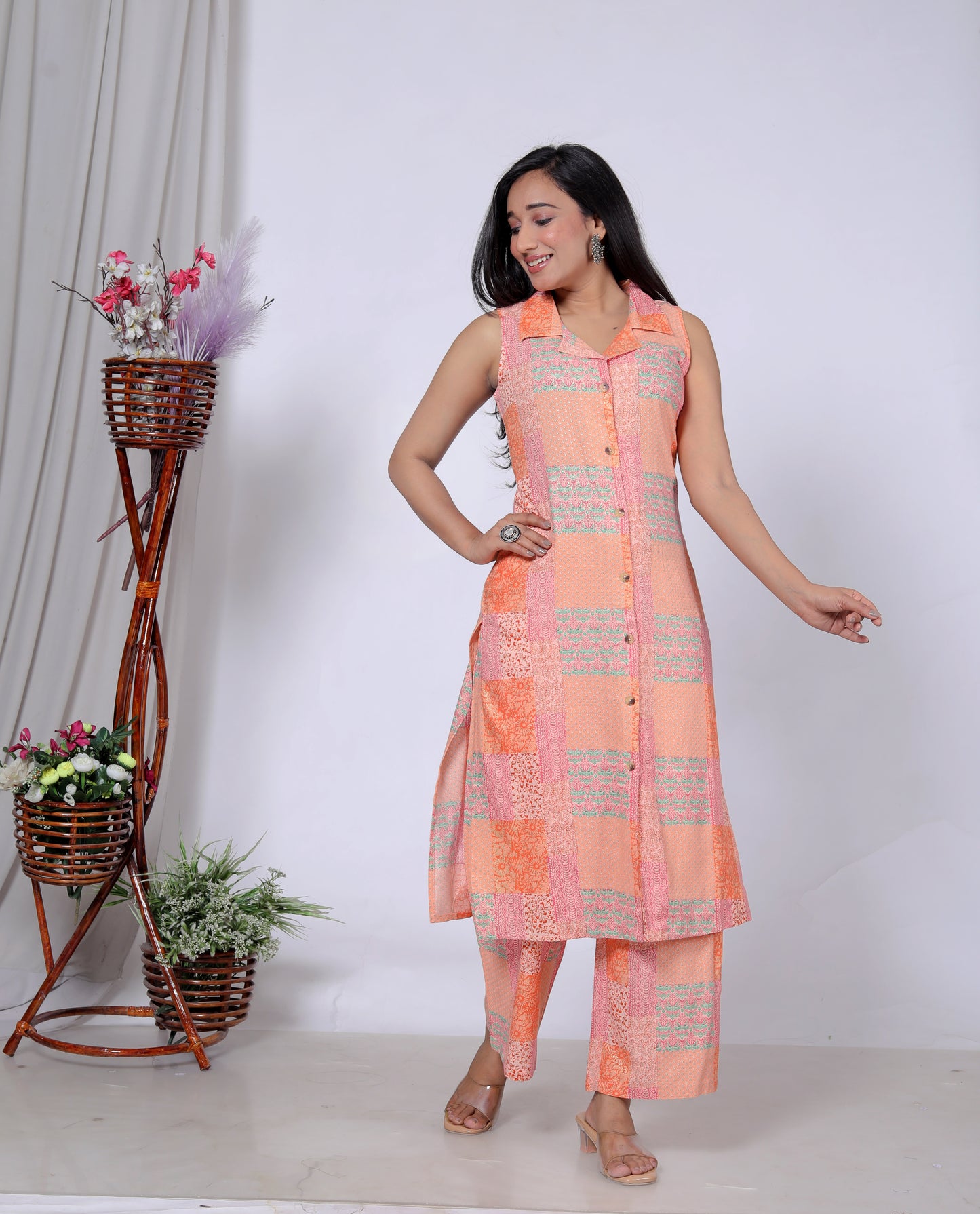 Sakura Women's Lavender Printed Sleeveless Kurta Set with Collared Neck