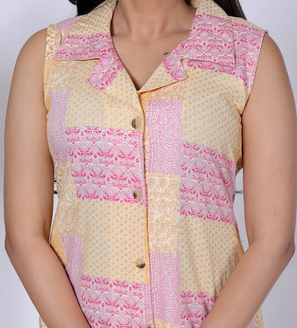 Sakura Women's Peach Sleeveless Kurta Set with Patch Print