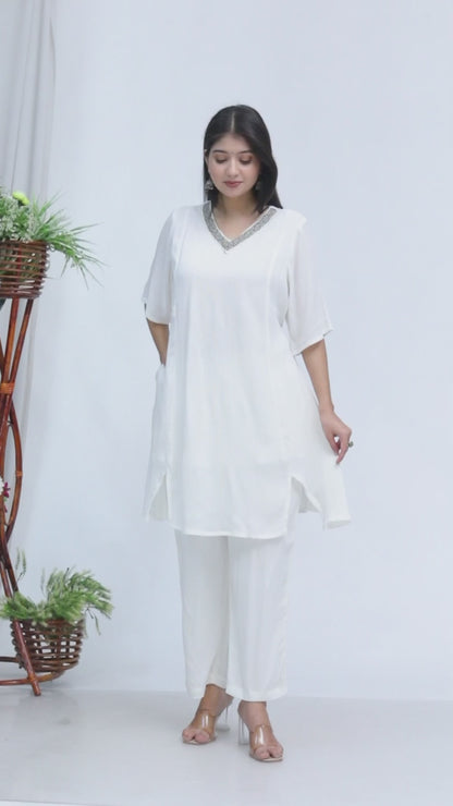 Elegant Two-Piece Set – White Liva Rayon Crepe with Lace Neckline & Cotton Lining