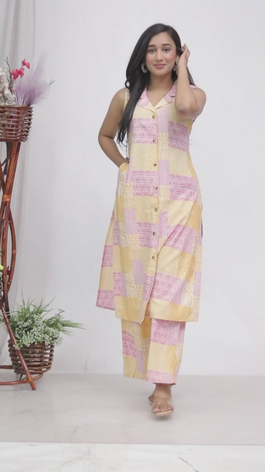 Sakura Women's Peach Sleeveless Kurta Set with Patch Print